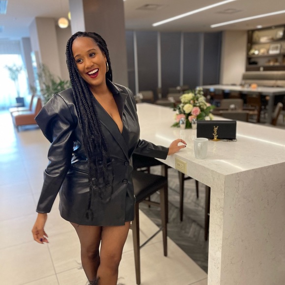 Black Vegan Leather jacket w/puff sleeves - Picture 3 of 3